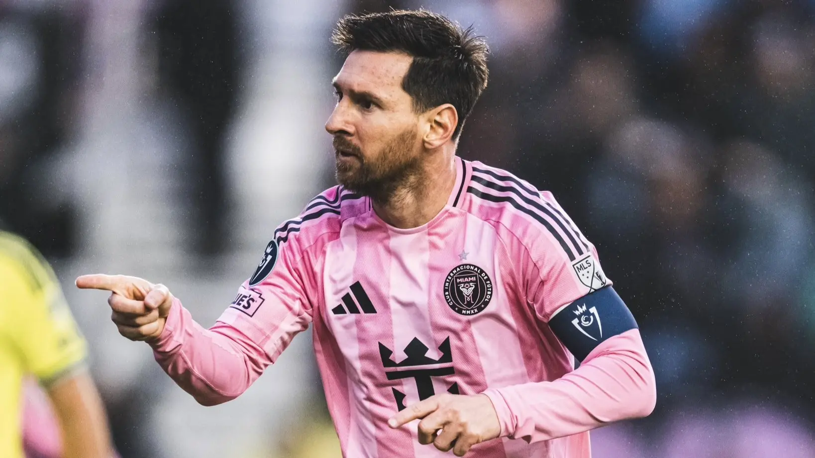 Lionel Messi formaliza aquisição de clube espanhol e define estratégia a longo prazo