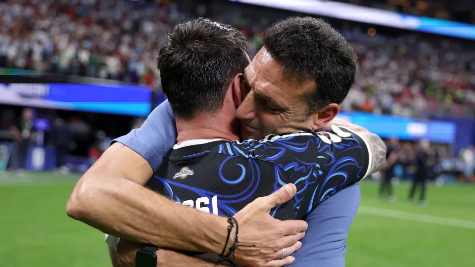 Scaloni repudia críticas à Argentina: “Gente que não nos conhece”